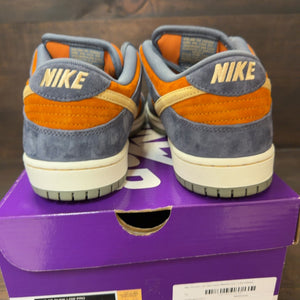 Nike SB Dunk Low Light Carbon Monarch - Image 4