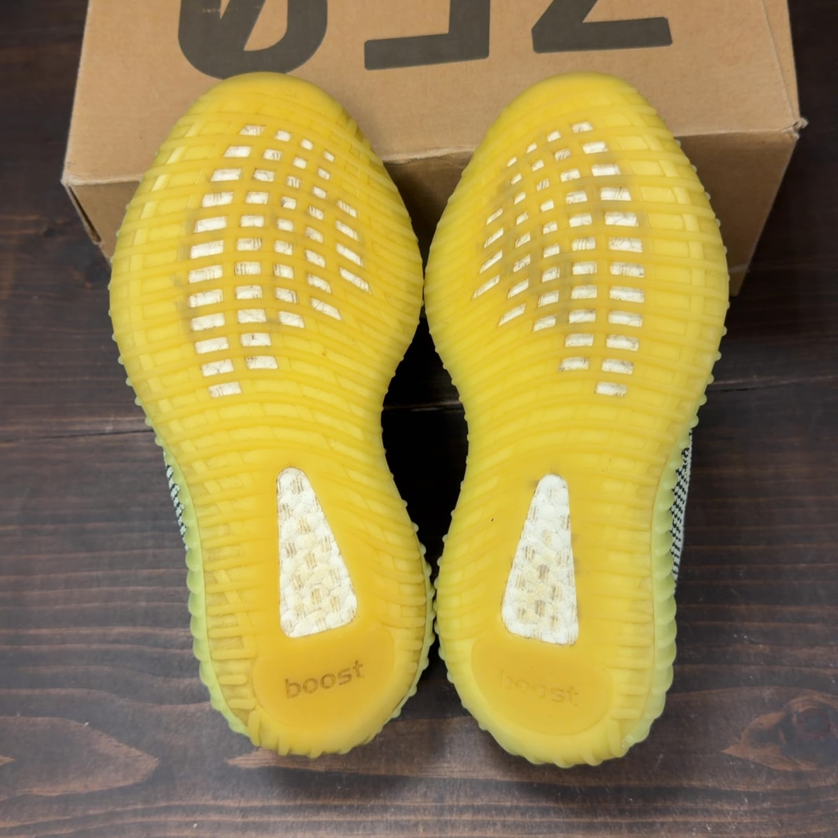 adidas Yeezy Boost 350 V2 Yeezreel (Non-Reflective) Size 5 (Pre-Owned) - aux
