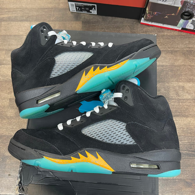Aqua Jordan 5 (USED)