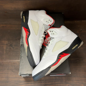 Jordan 5 Retro Fire Red Silver Tongue (2020) - Image 2
