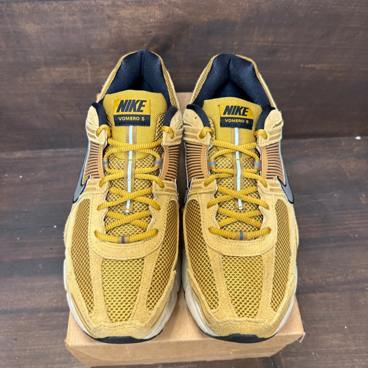 Nike Zoom Vomero 5 Ochre Flat Gold Size 13 (Pre-Owned) - Image 3