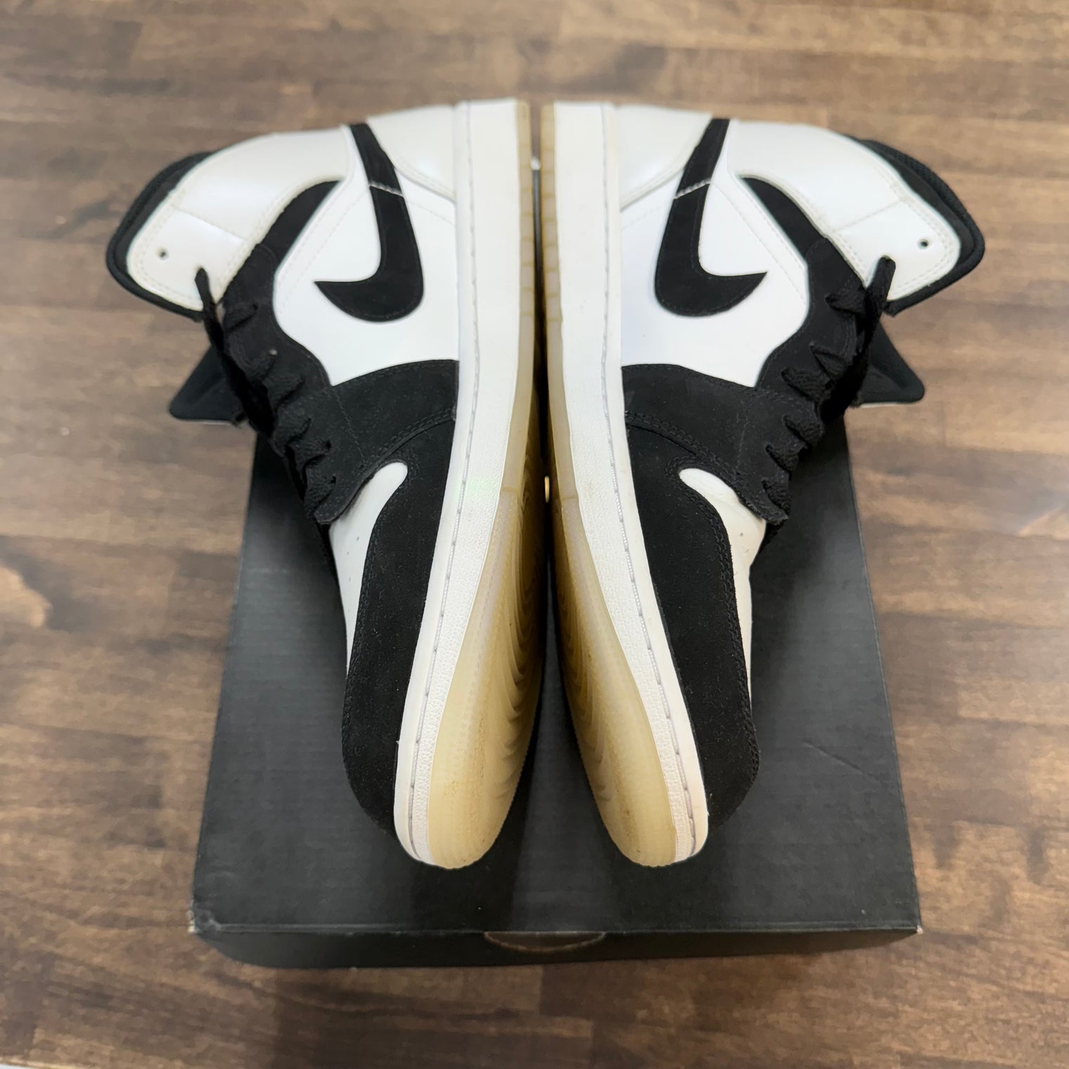 Diamond Short Jordan 1 Mid (USED)