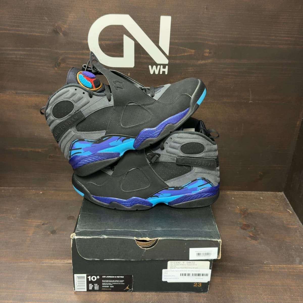 Jordan 8 Retro Aqua (2015) Size 10.5 (Pre-Owned) - front