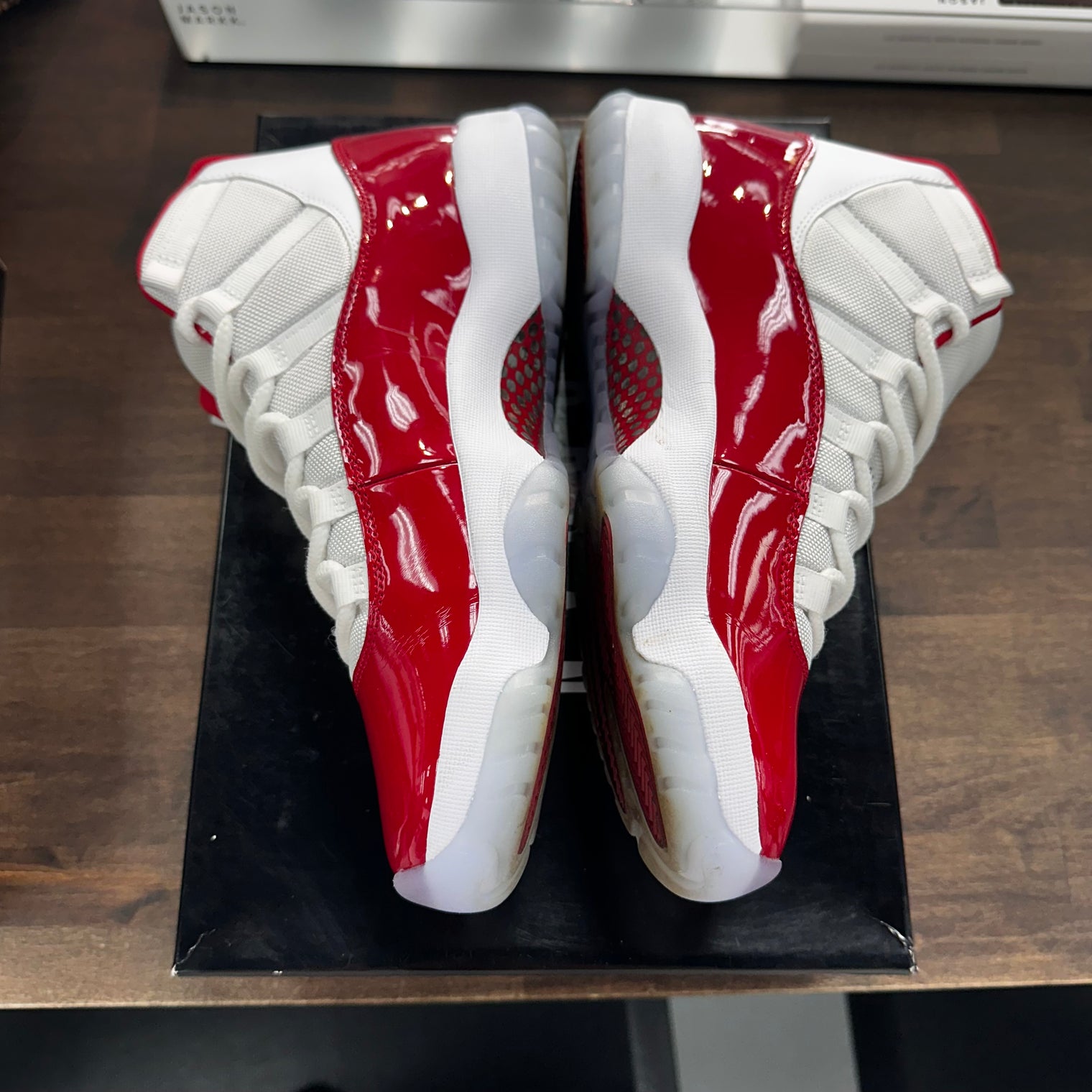 Cherry Jordan 11 (USED)