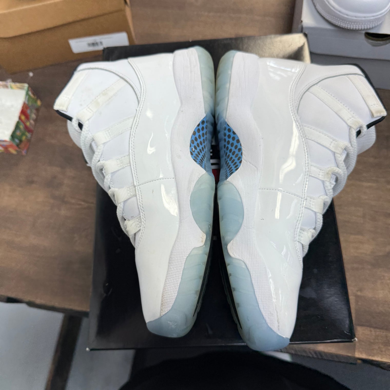 Legend Blue Jordan 11 2024 (USED)