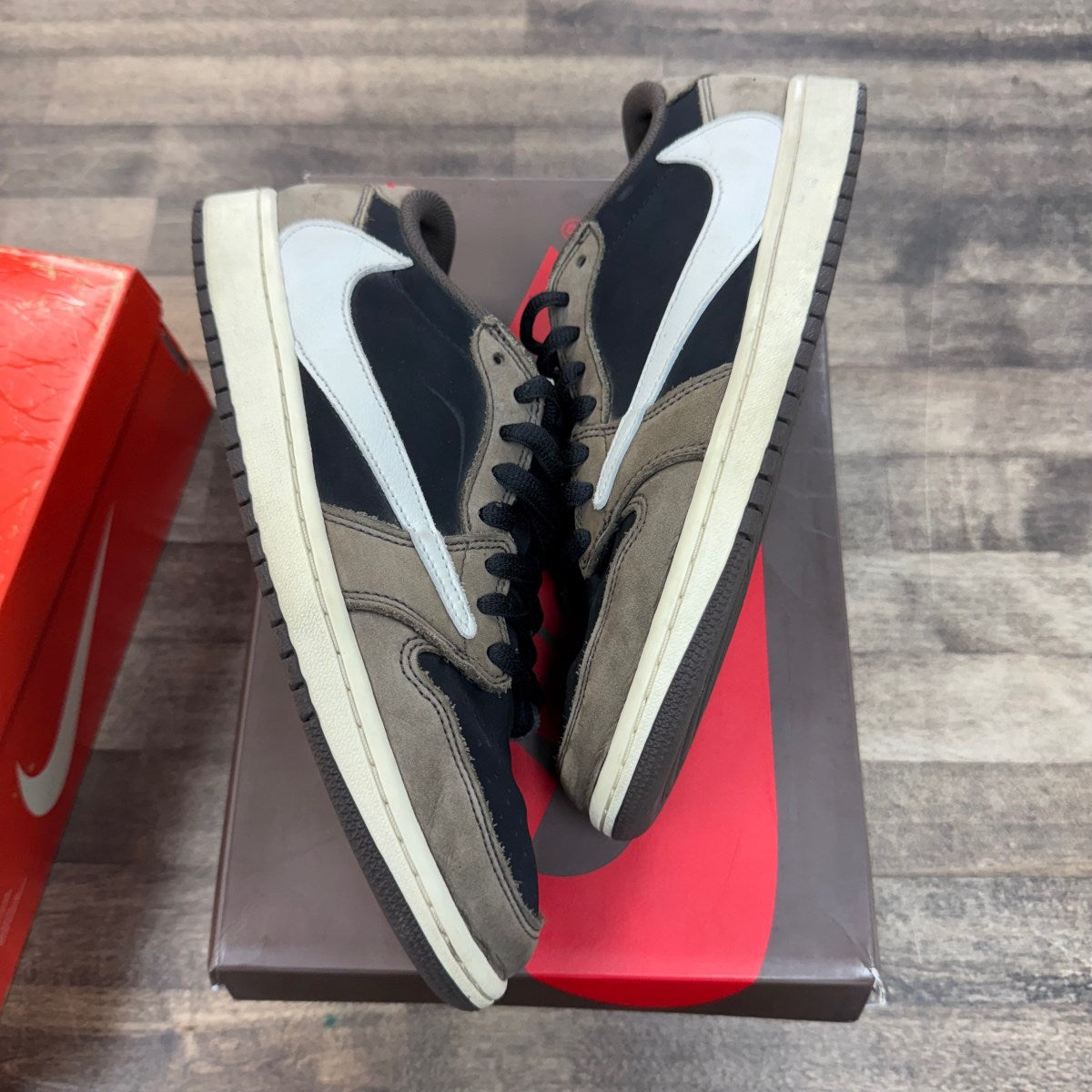 Jordan 1 Retro Low OG SP Travis Scott Mocha - Image 1