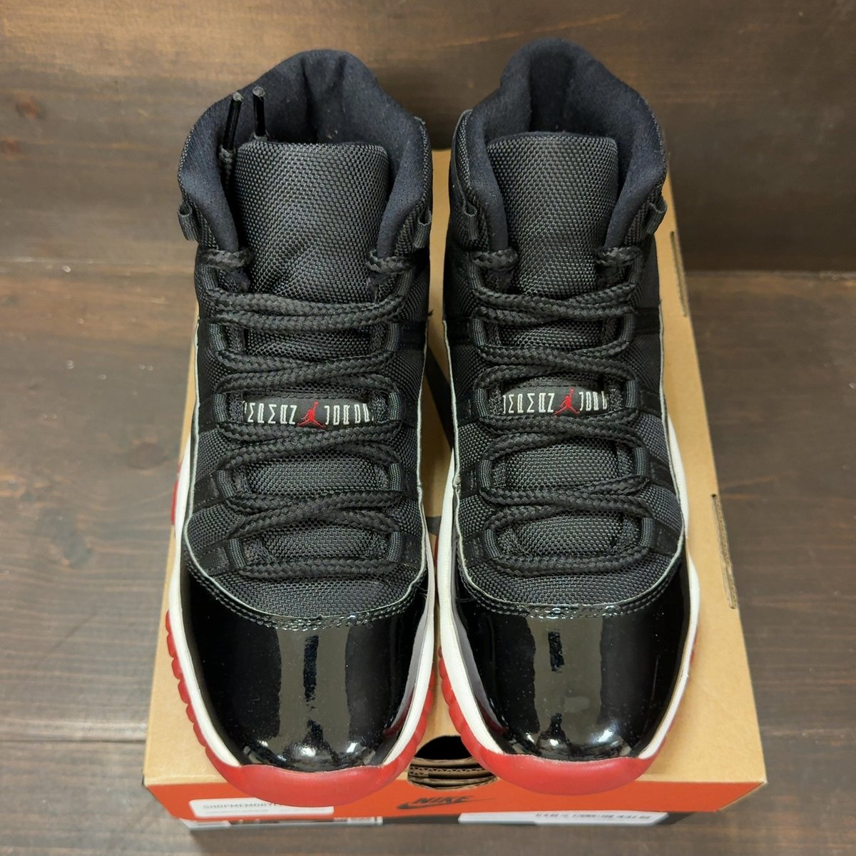 Jordan 11 Retro Playoffs Bred (2019) (GS) Size 7Y (Pre-Owned) - tag