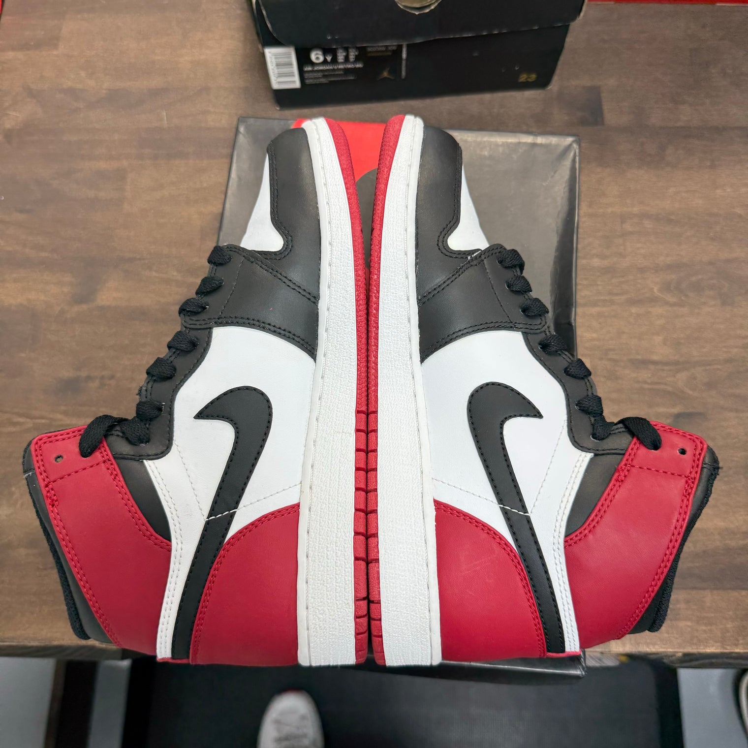 (GS) Black Toe Jordan 1 High (USED)