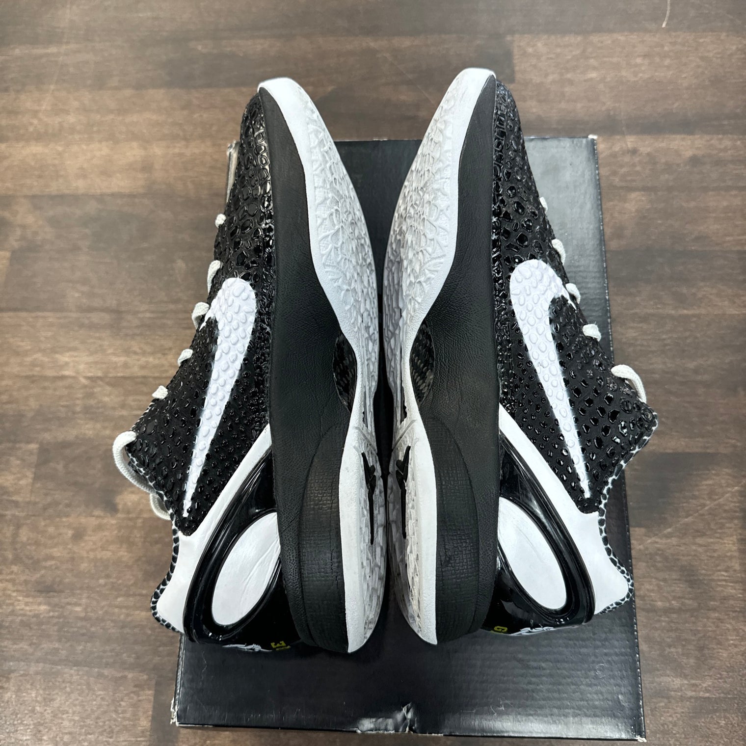 Mambacita Sweet 16 Kobe 6 Protro (USED)