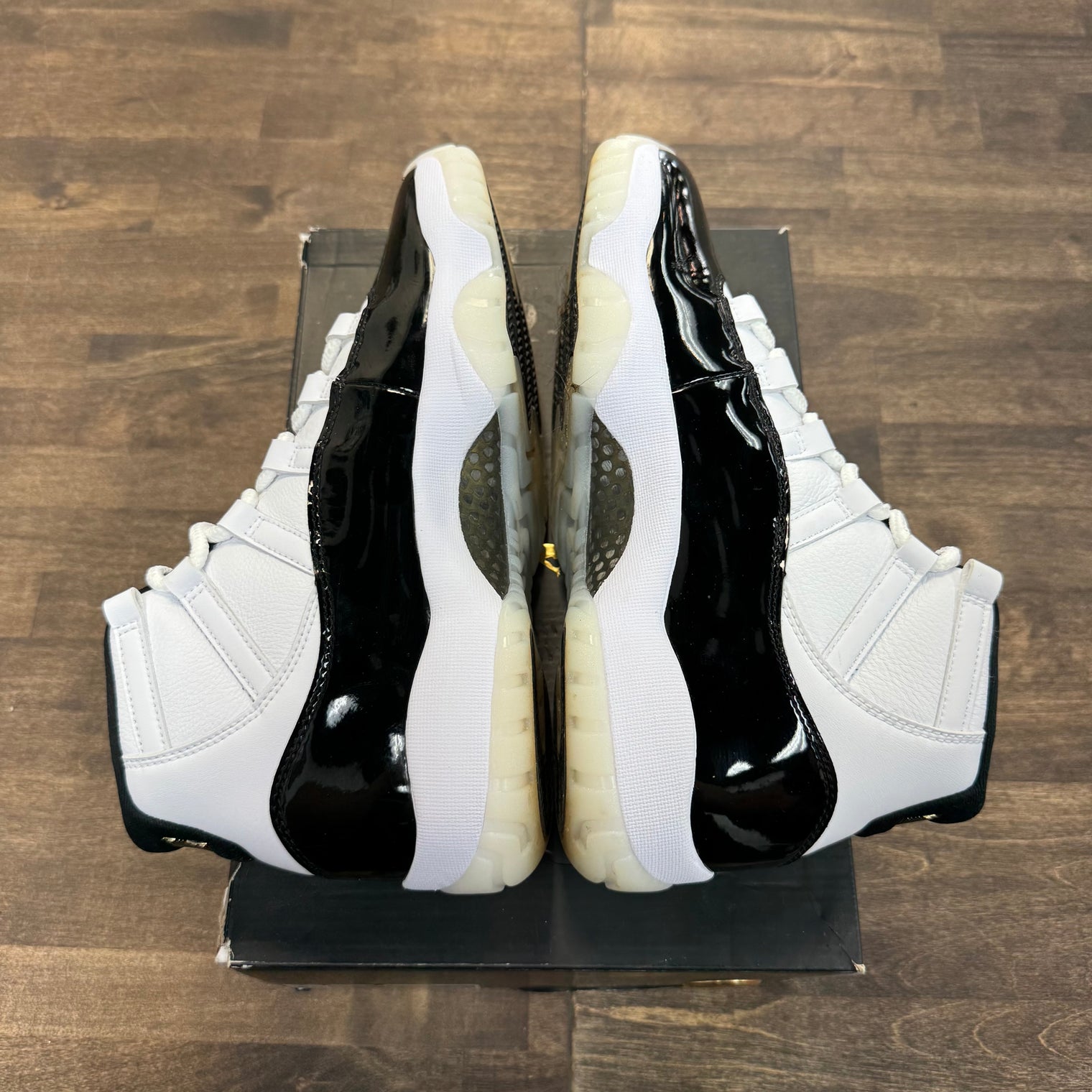 DMP Gratitude Jordan 11 (USED)