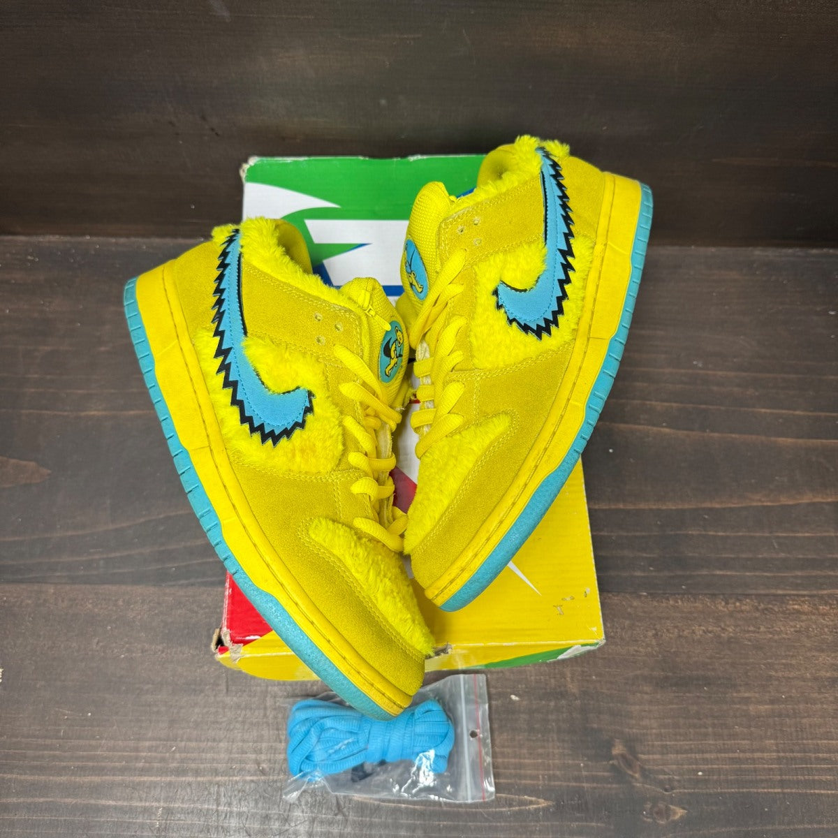 Nike SB Dunk Low Grateful Dead Bears Opti Yellow - Image 4