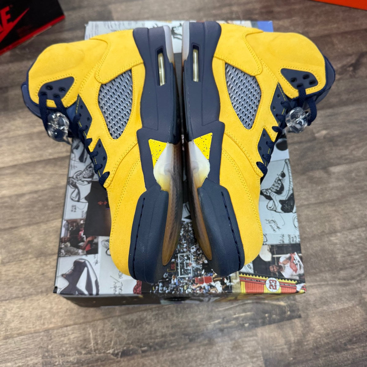 Jordan 5 Retro Michigan (2019) - Image 3