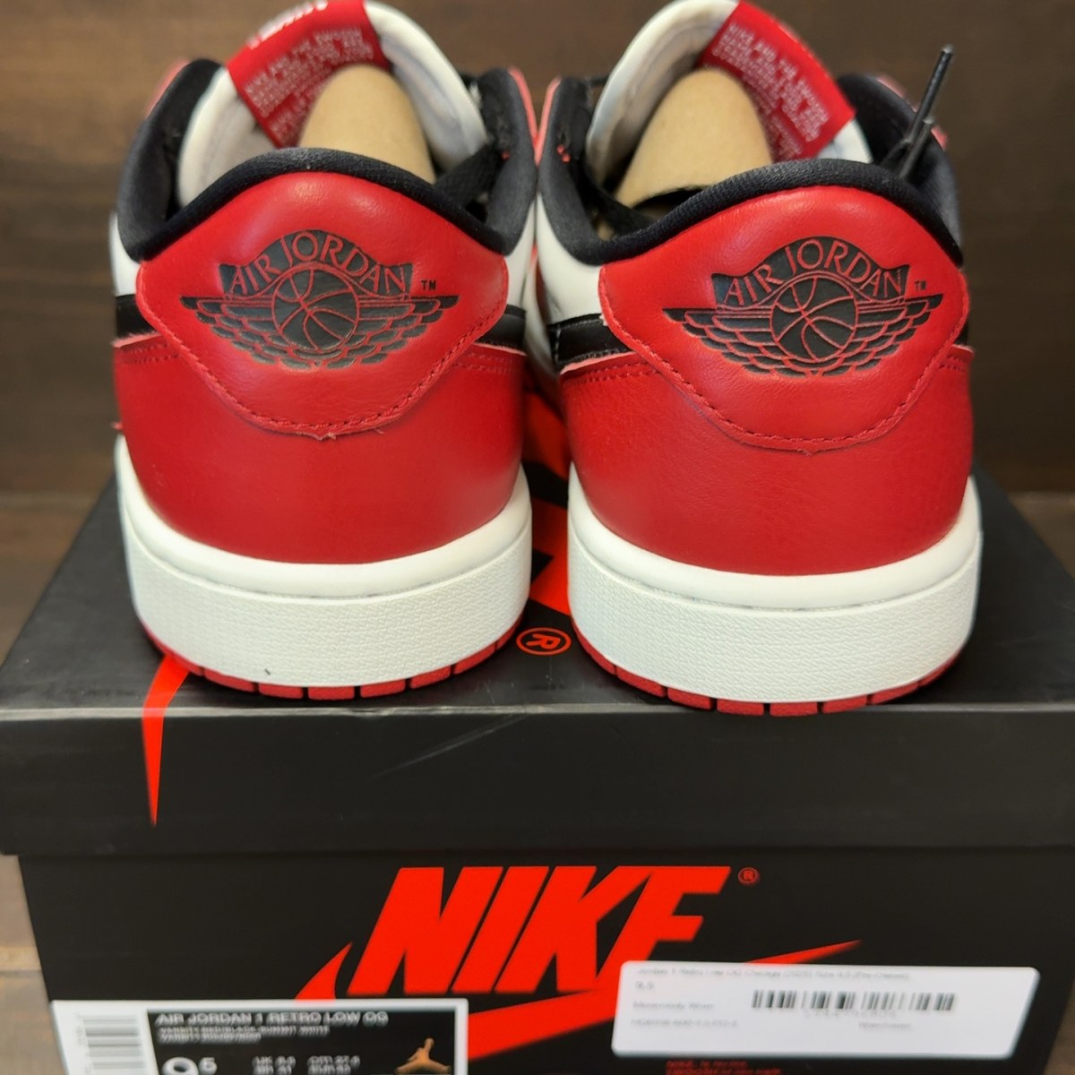 Jordan 1 Retro Low OG Chicago (2025) - Image 5