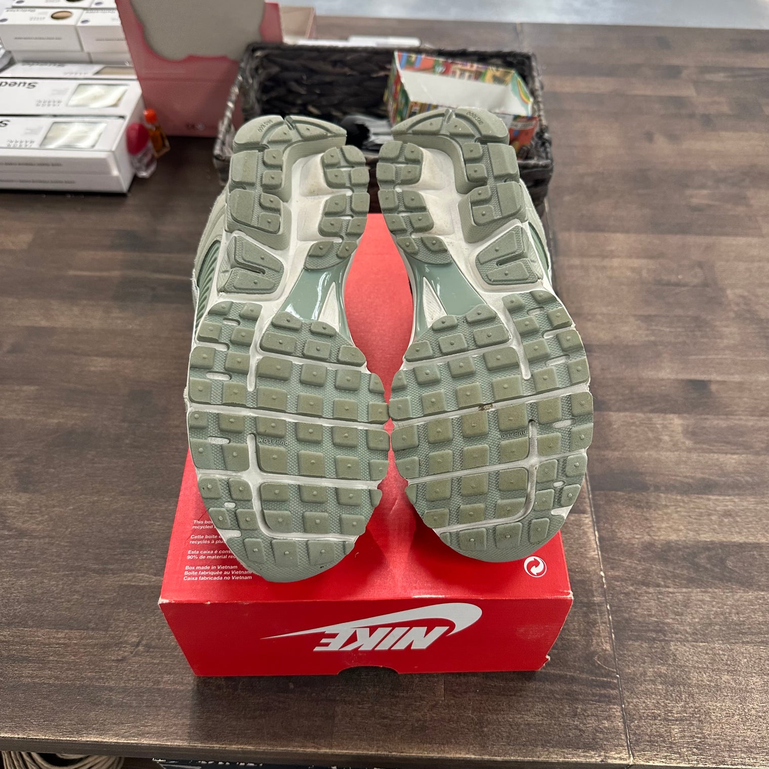 Jade Horrizon Zoom Vomero 5 (USED, No Lid)