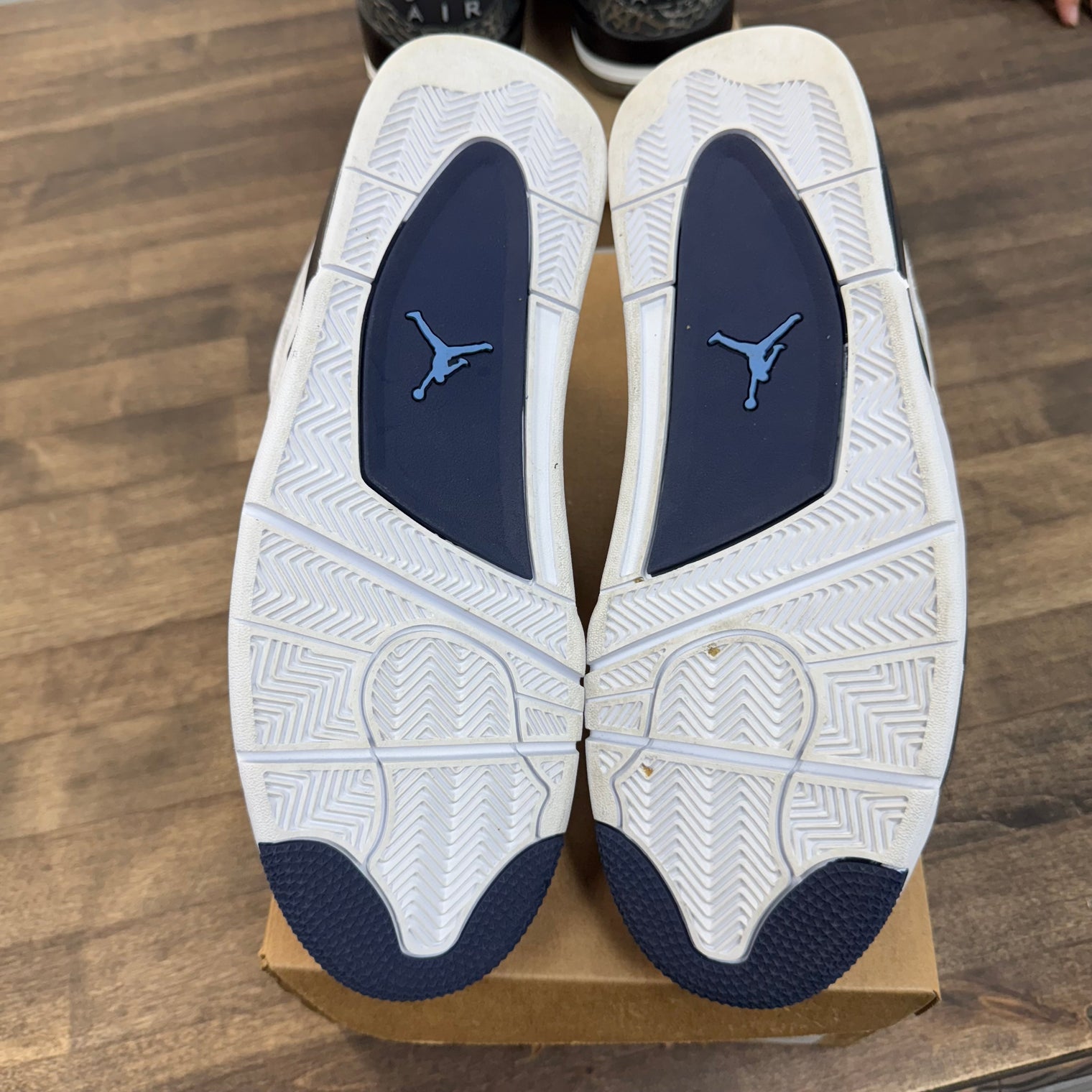 Columbia Jordan 4 LS (USED, No Box)