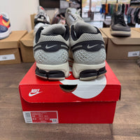Supersonic Light Bone Black Nike Zoom Vomero 5 (USED, Replacement Box)