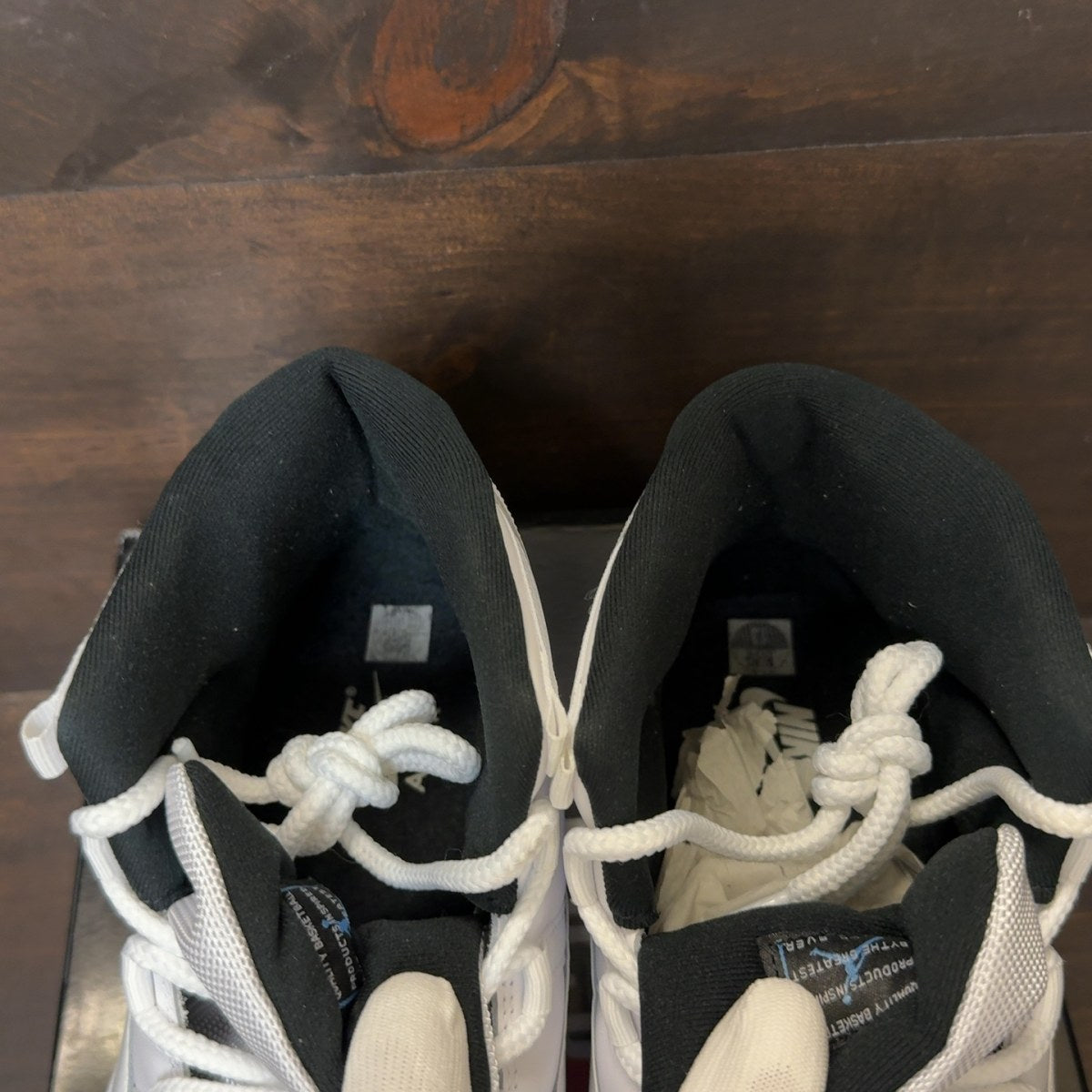 Jordan 11 Retro Legend Blue (2024) - Image 4
