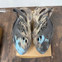 MX Carbon Yeezy Foam RNNR (USED,No Box)