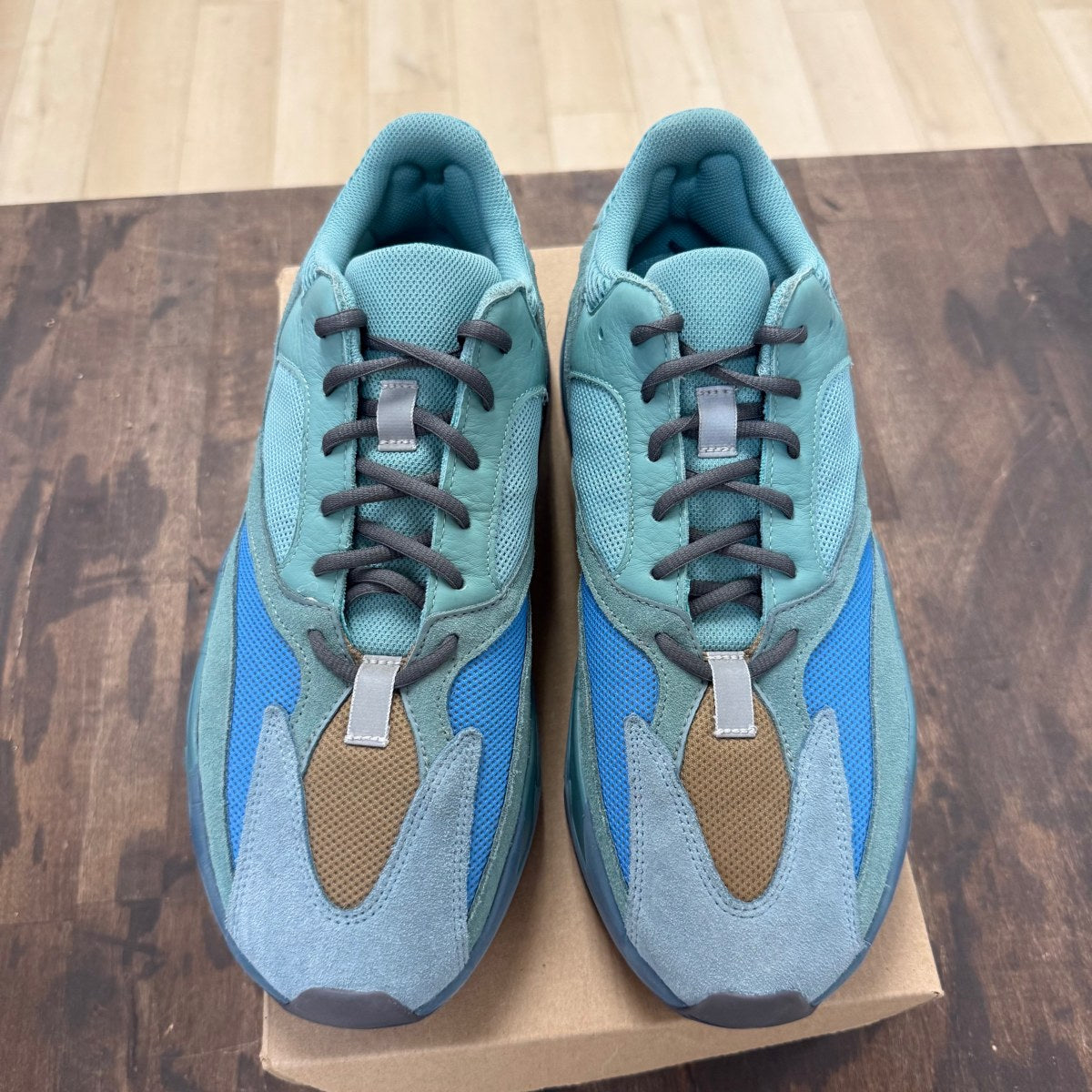 adidas Yeezy Boost 700 Faded Azure Size 13 (Pre-Owned) - Image 2