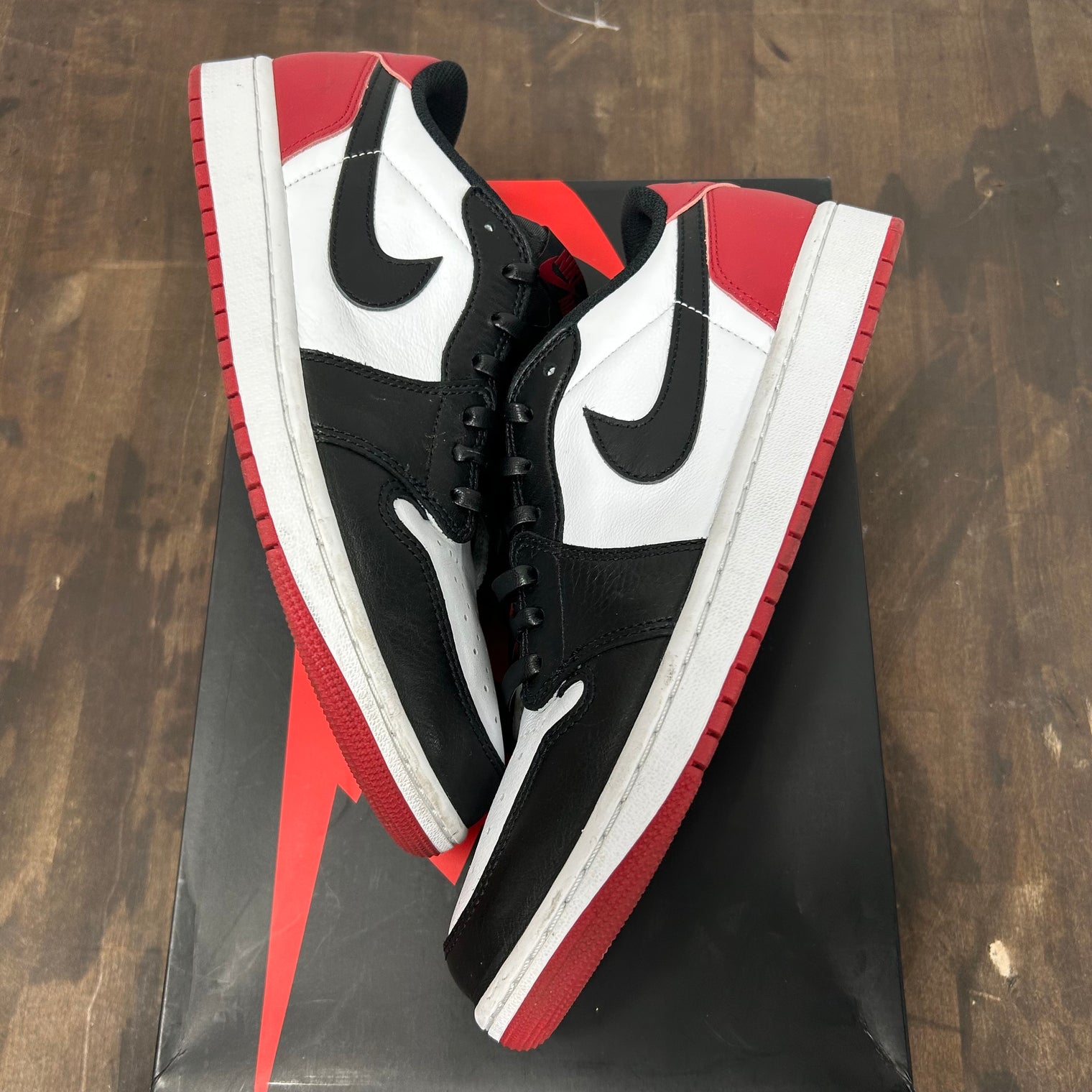 Black Toe Jordan 1 Low OG (USED)