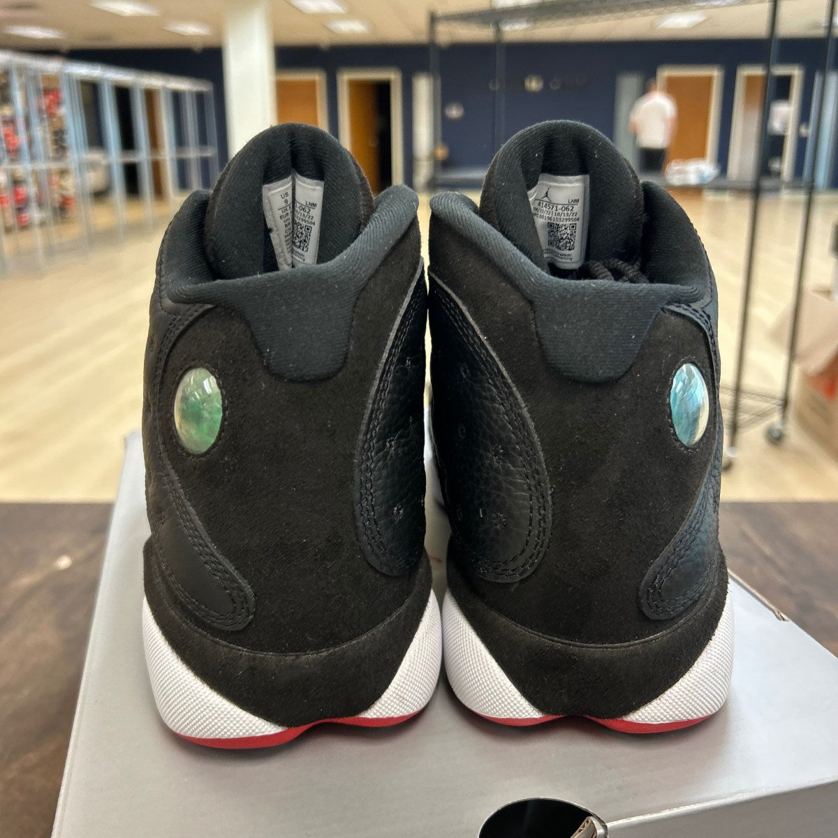Jordan 13 Retro Playoffs (2023) Size 9 (Pre-Owned)