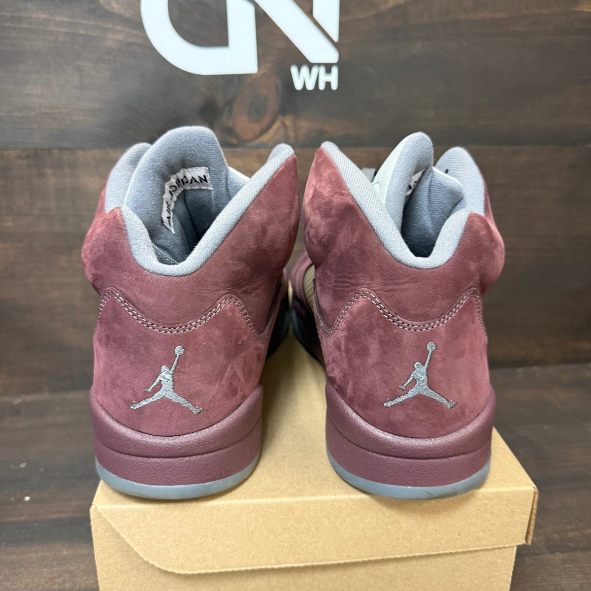 Jordan 5 Retro Burgundy (2023) Size 13 (Pre-Owned) - Image 4
