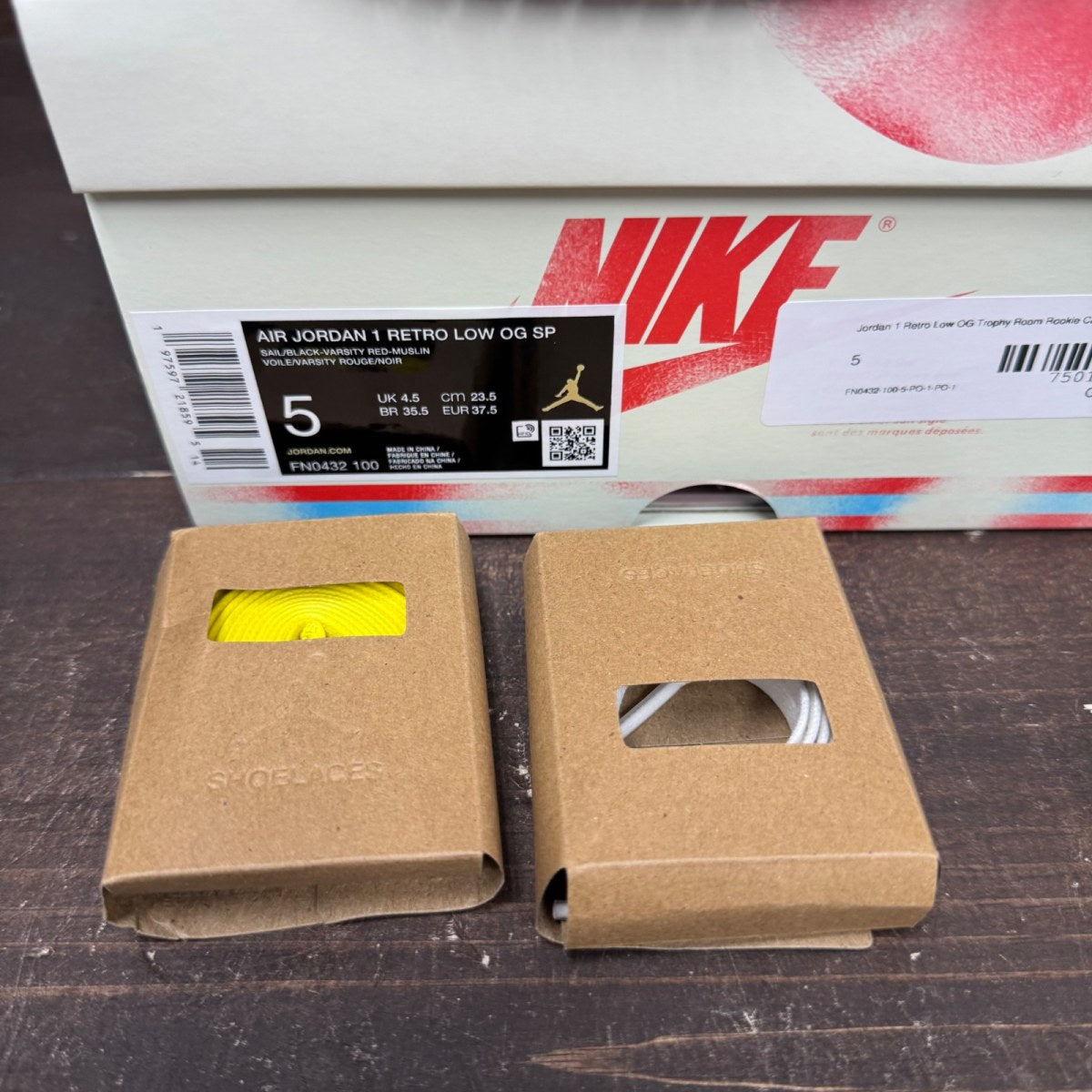 Jordan 1 Retro Low OG Trophy Room Rookie Card Away - Image 7