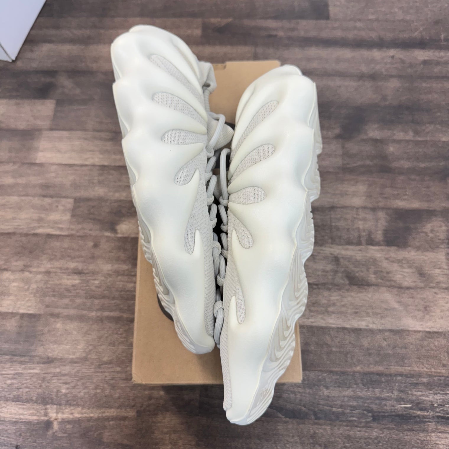 Cloud Yeezy 450 (USED)