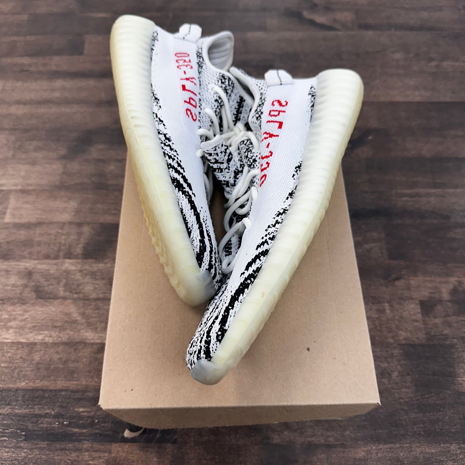 Zebra Yeezy 350 (USED,No Box)