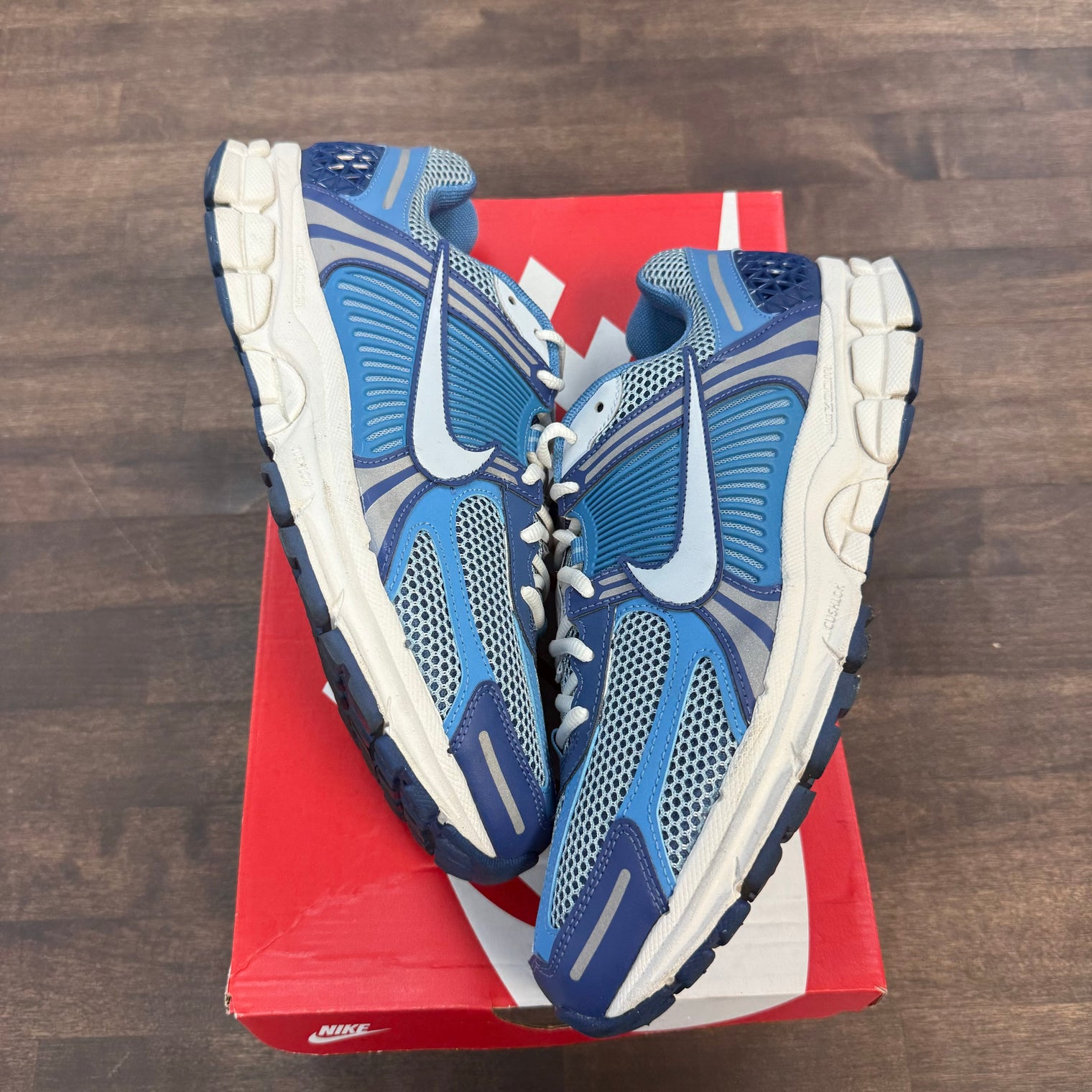 Mystic Navy Worn Blue Vomero 5 (USED)