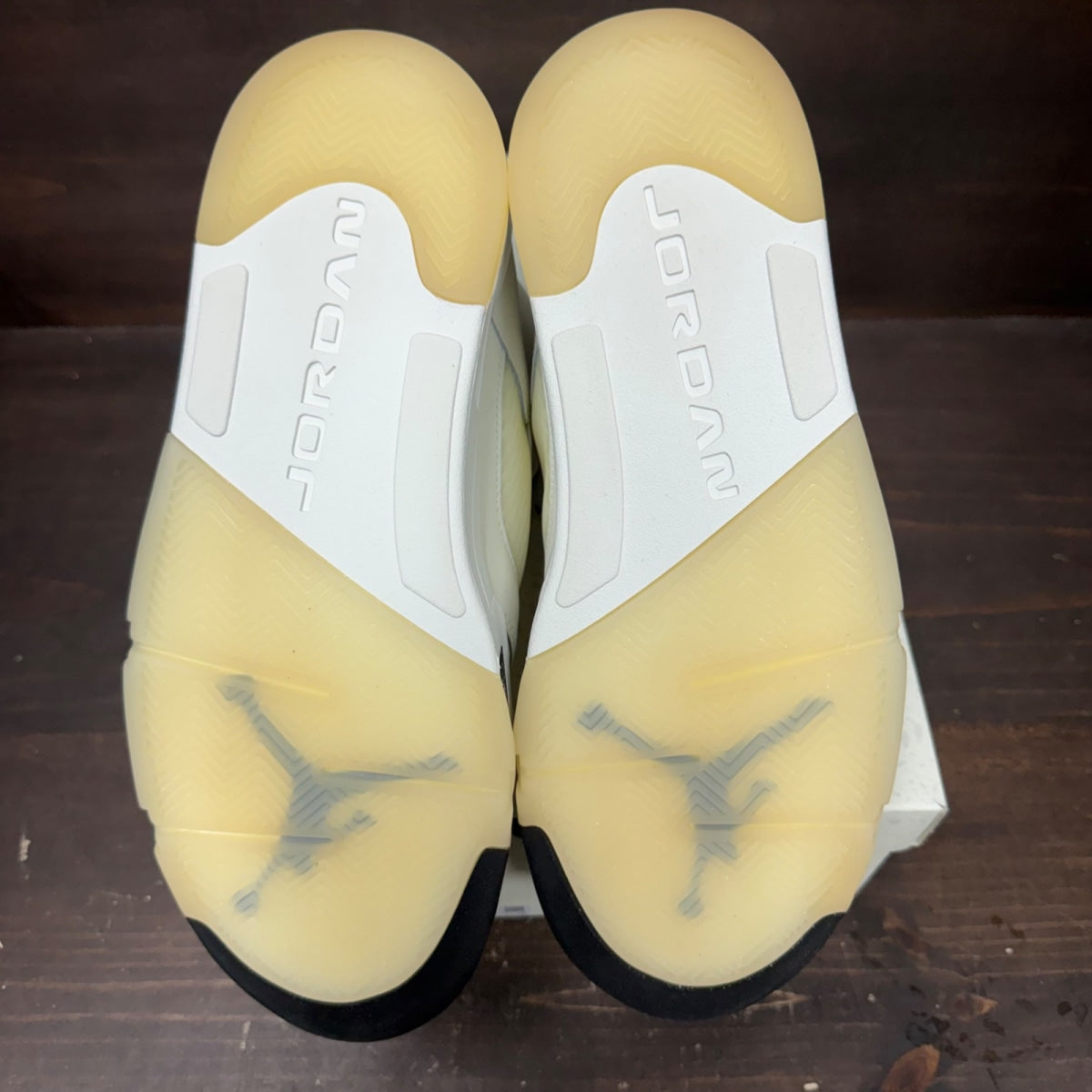 Jordan 5 Retro SE Sail Size 11.5 (Pre-Owned) - box