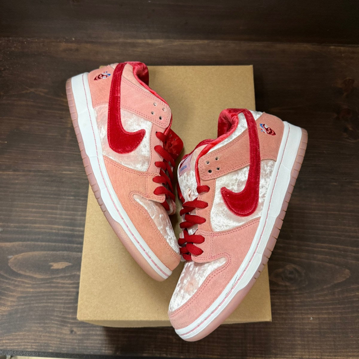 Nike SB Dunk Low StrangeLove Skateboards Size 8 (Pre-Owned) - Image 2