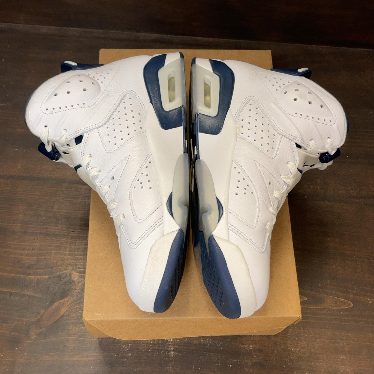 Jordan 6 Retro Midnight Navy (2022) Size 10.5 (Pre-Owned) - Image 4