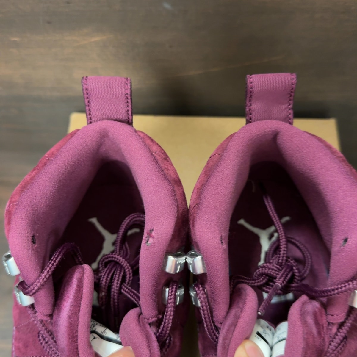 Jordan 12 Retro Bordeaux Size 8 (Pre-Owned) - Image 4