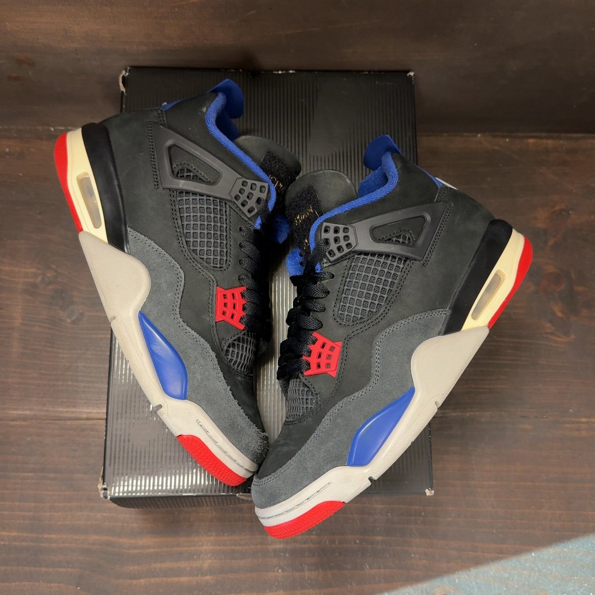 Jordan 4 Retro Rare Air (Gold Lettering) Size 7.5 (Pre-Owned) - back
