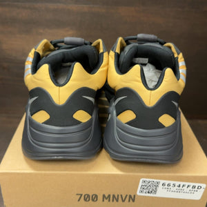 adidas Yeezy Boost 700 MNVN Honey Flux Size 9 (Pre-Owned) - aux