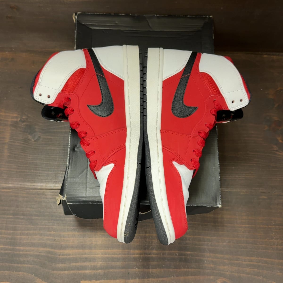 Jordan 1 Retro Blake Griffin PE Size 8.5 (Pre-Owned) - aux
