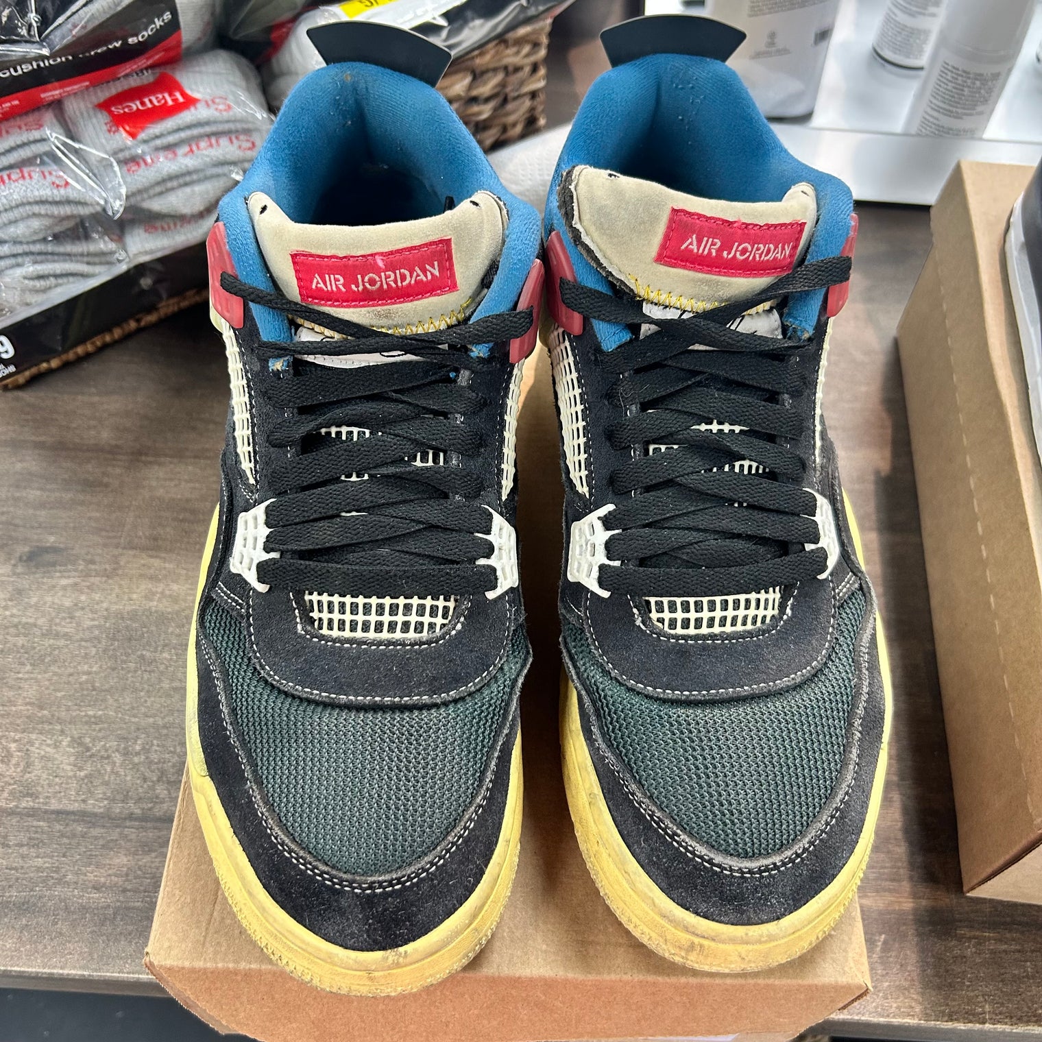 Off Noir Jordan 4 (USED, No Box)