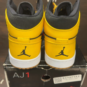 Jordan Beginning Moments Pack 1/1 Size 8.5 - aux
