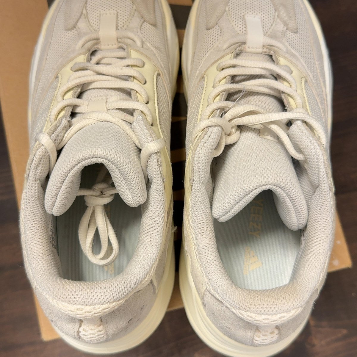 adidas Yeezy Boost 700 Analog - Image 5