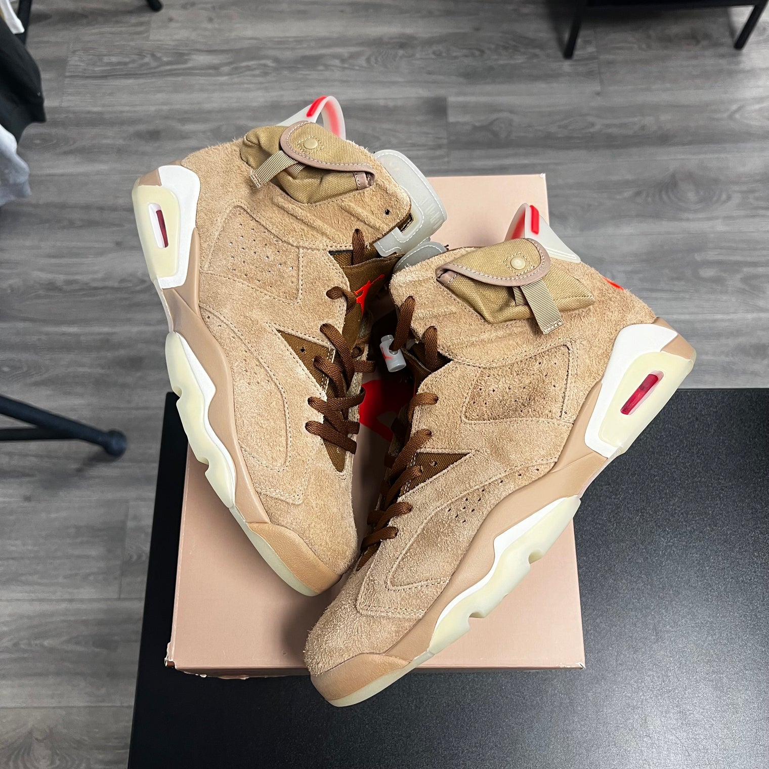 Travis Scott British Khaki Jordan 6 Retro (Lightly Worn)