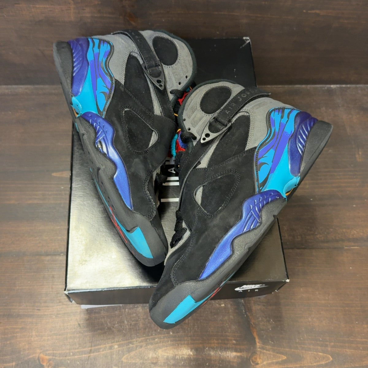 Jordan 8 Retro Aqua (2025) Size 9 (Pre-Owned) - Image 2