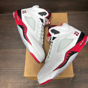 Jordan 5 Retro Fire Red Black Tongue (2025) Size 10 (Pre-Owned) - Image 2