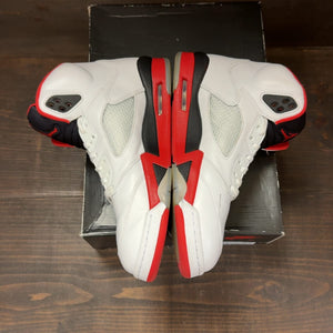Jordan 5 Retro Fire Red Black Tongue (2025) Size 10.5 (Pre-Owned) - aux