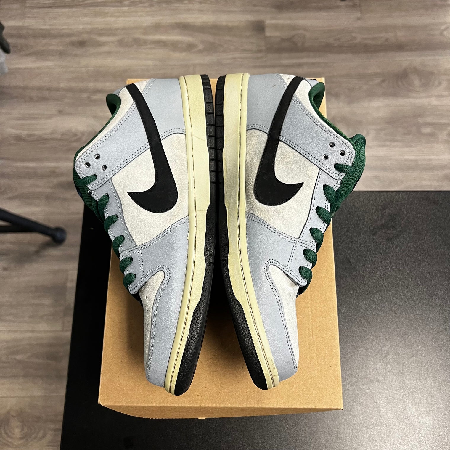 Maple Leaf SB Dunk Low (USED, No box)