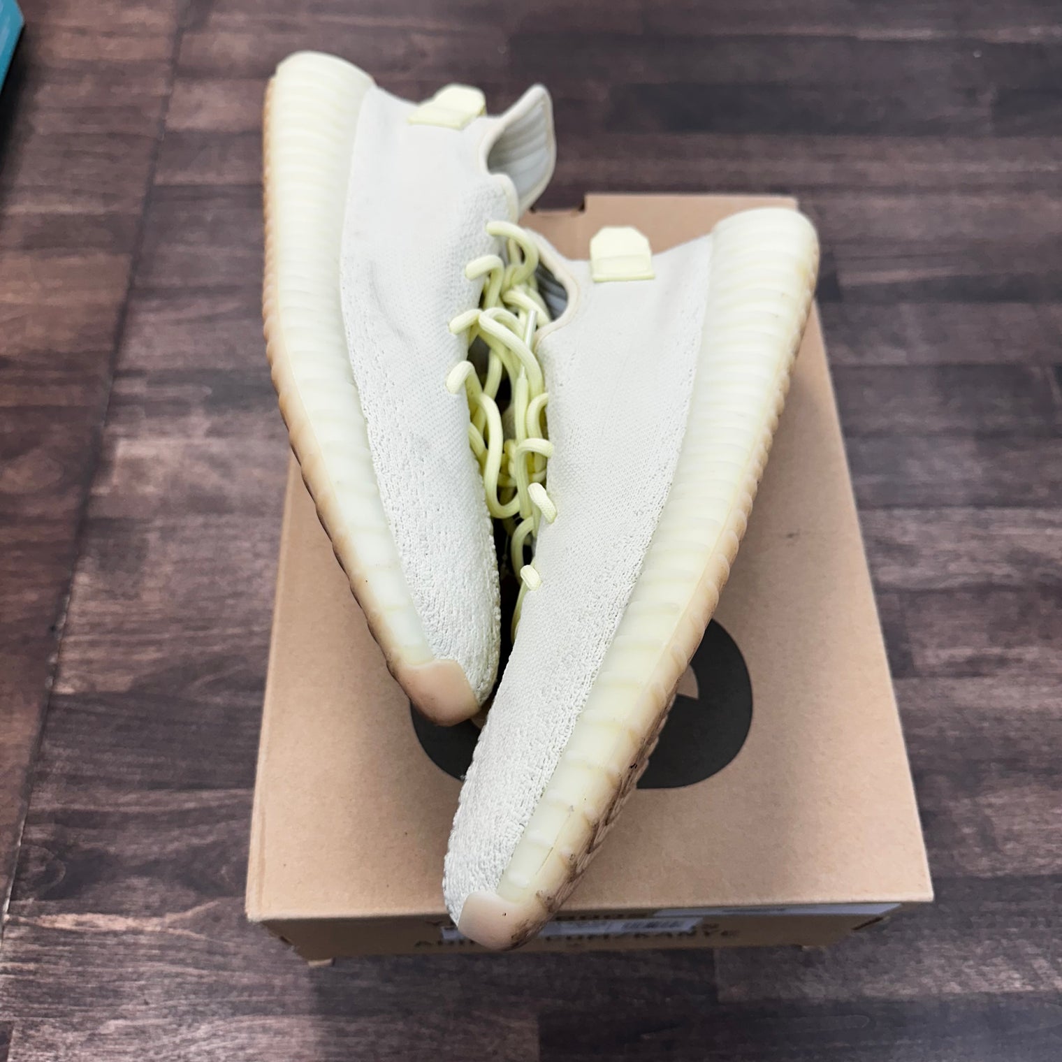 Butter Yeezy 350 (USED)