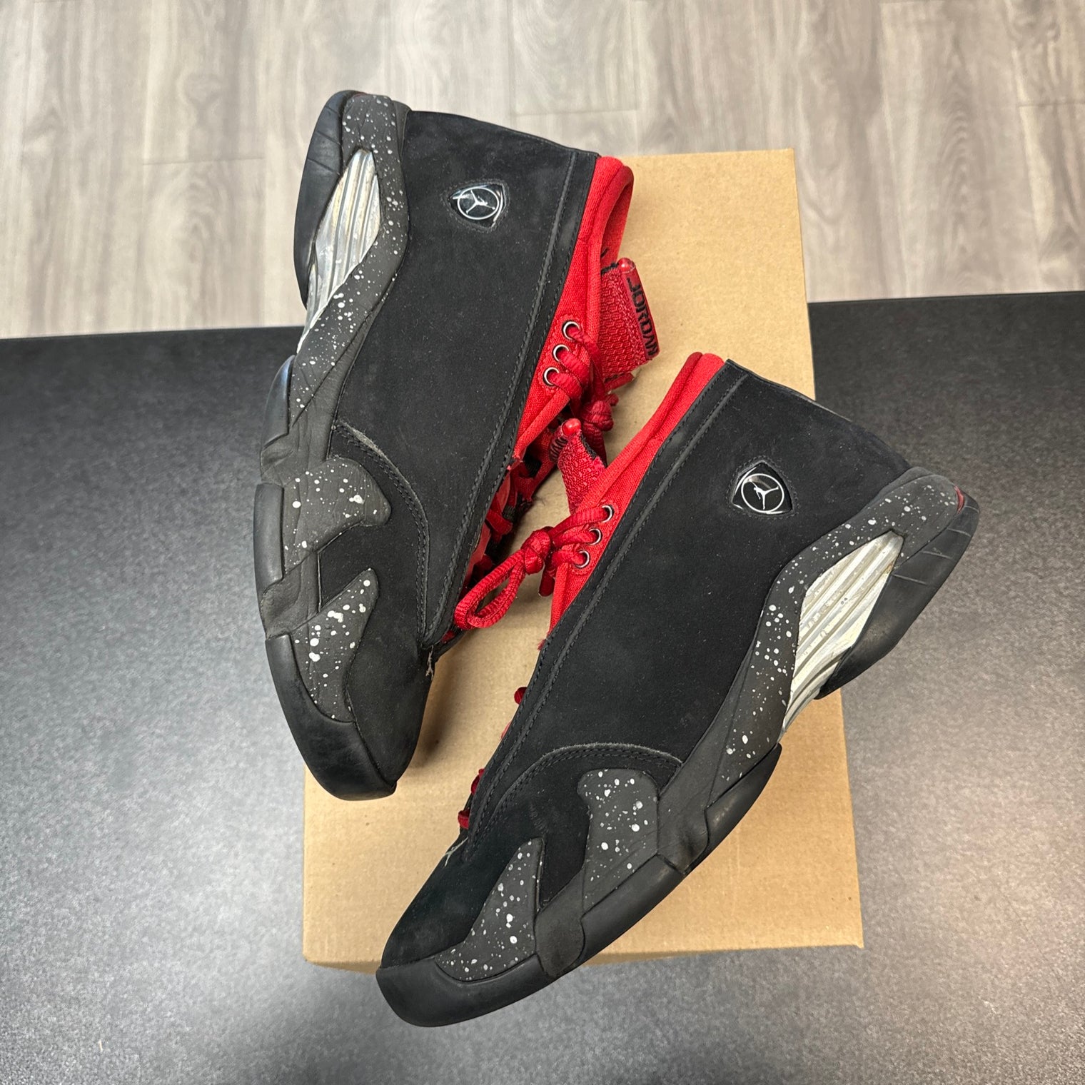 Lipstick Jordan 14 (USED, No Box, No Insoles)