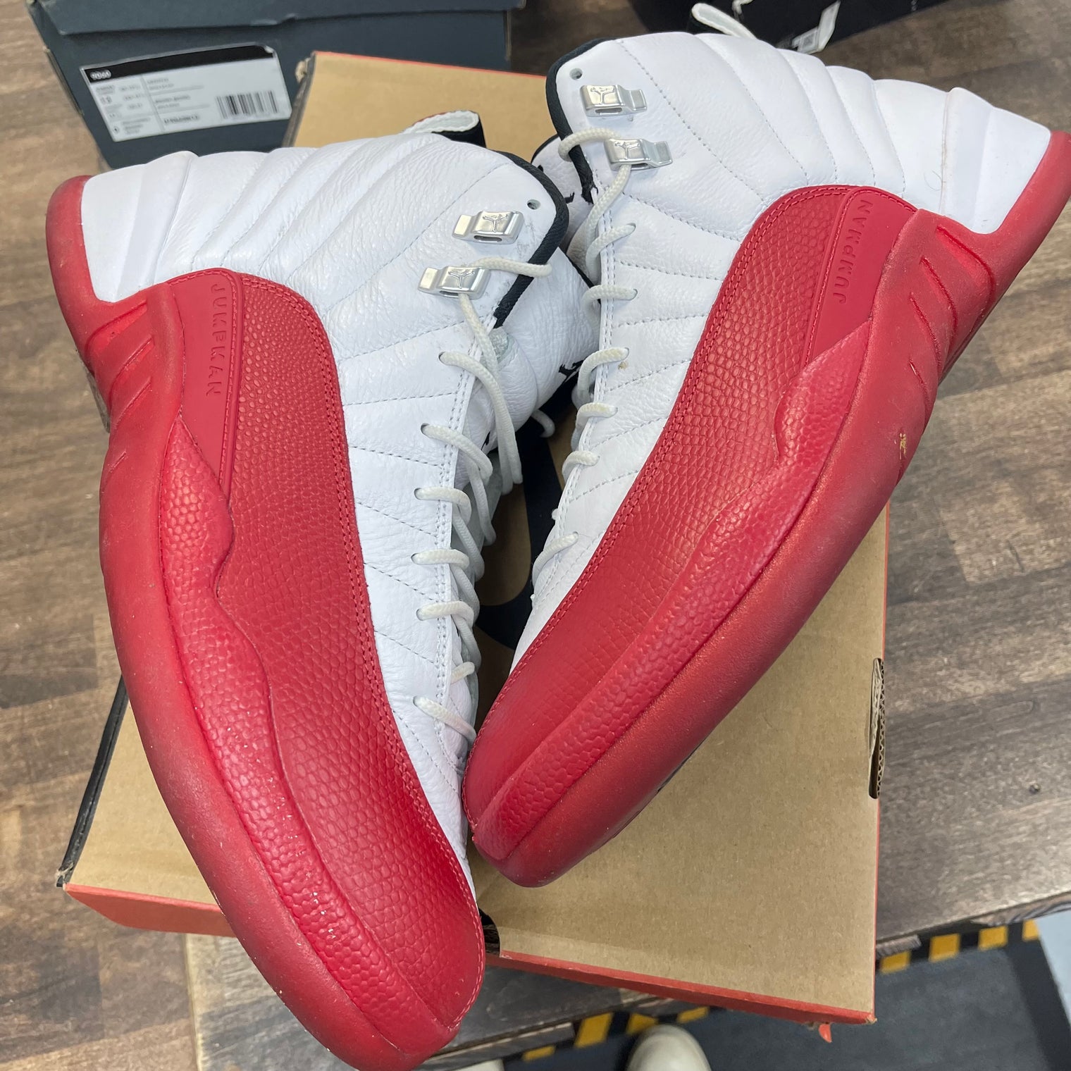 Cherry Jordan 12 (USED)