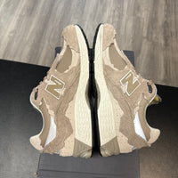 Driftwood New Balance 2002R (USED;NO BOX)