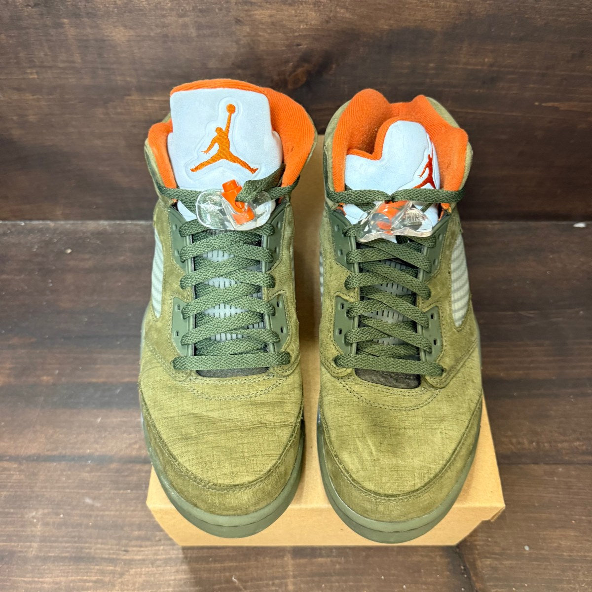 Jordan 5 Retro Olive (2024) Size 9 (Pre-Owned) - Image 2